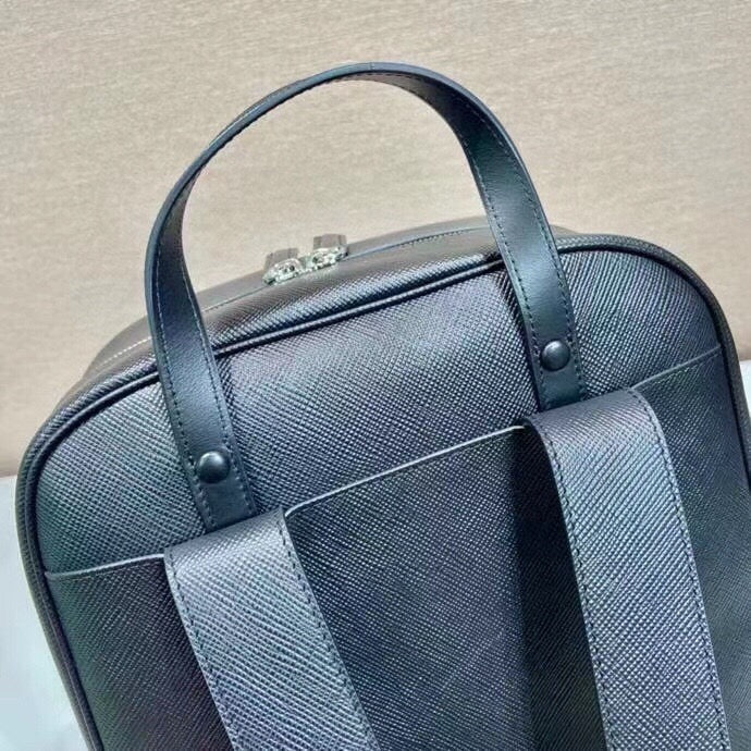 Schwarze Tasche