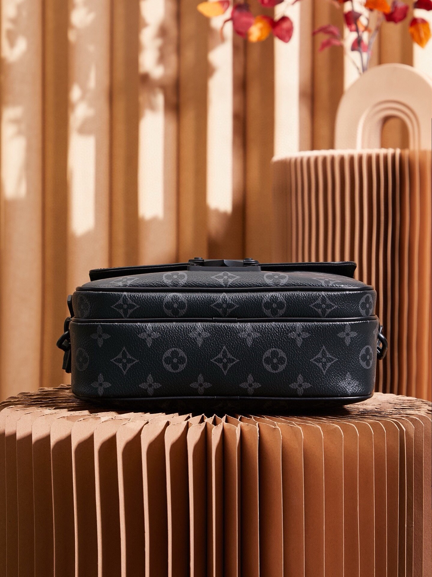 Bolsa negra y marrón