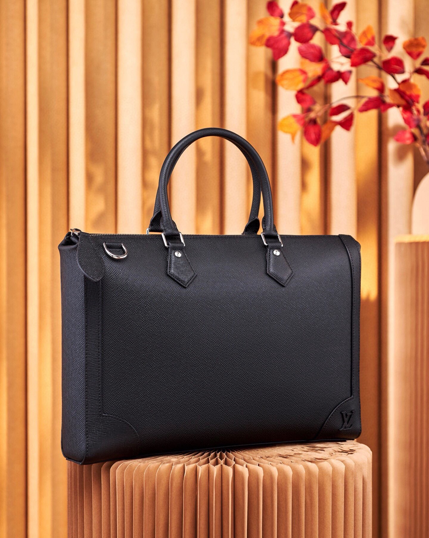 Bolsa rojiza