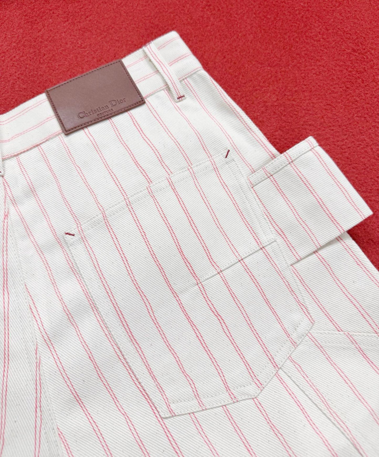 Pantalón rojo albaricoque