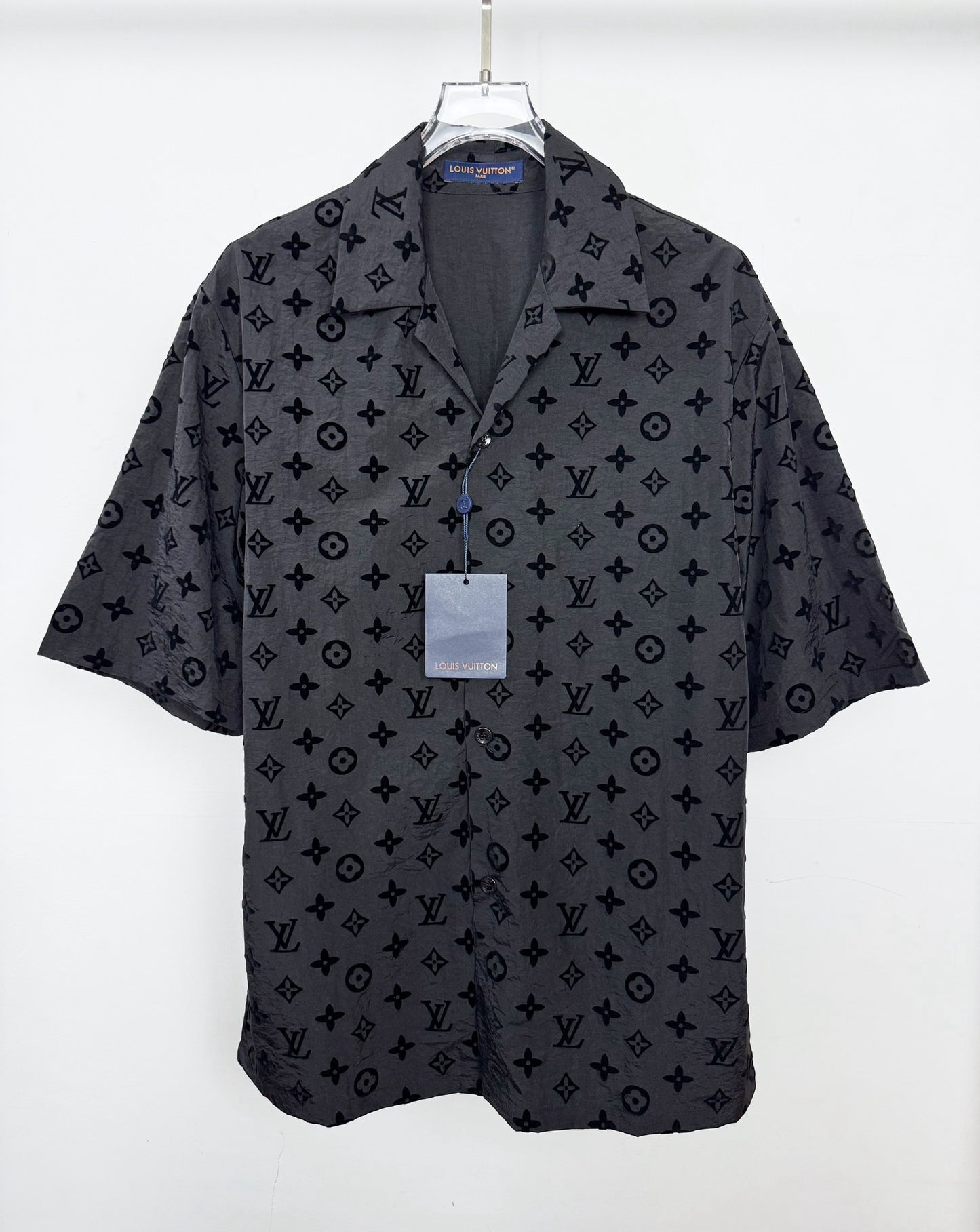La camisa negra