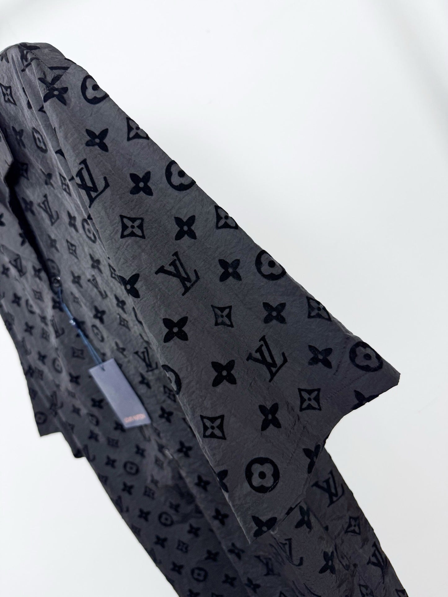 La camisa negra