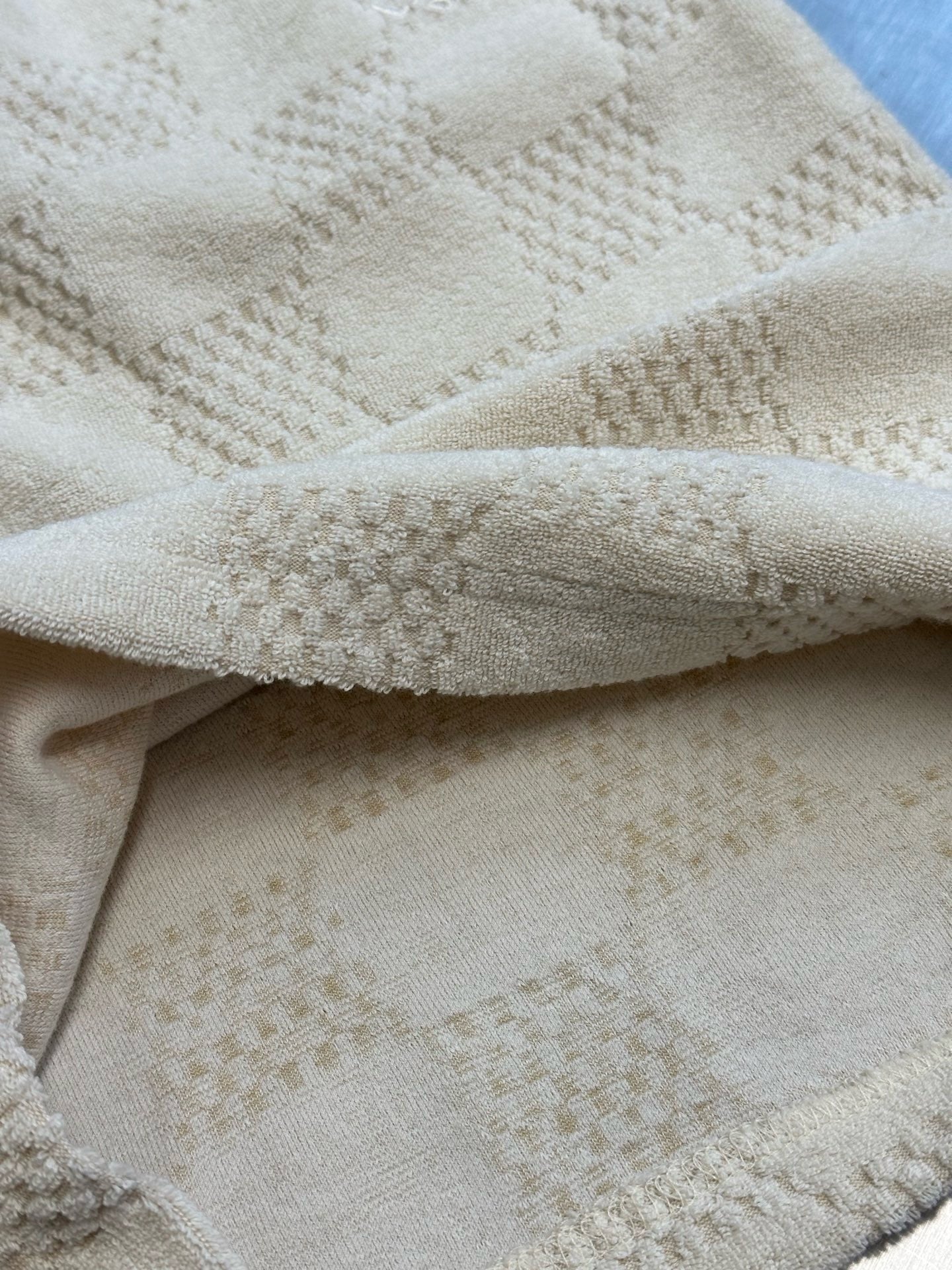 Apricot Short