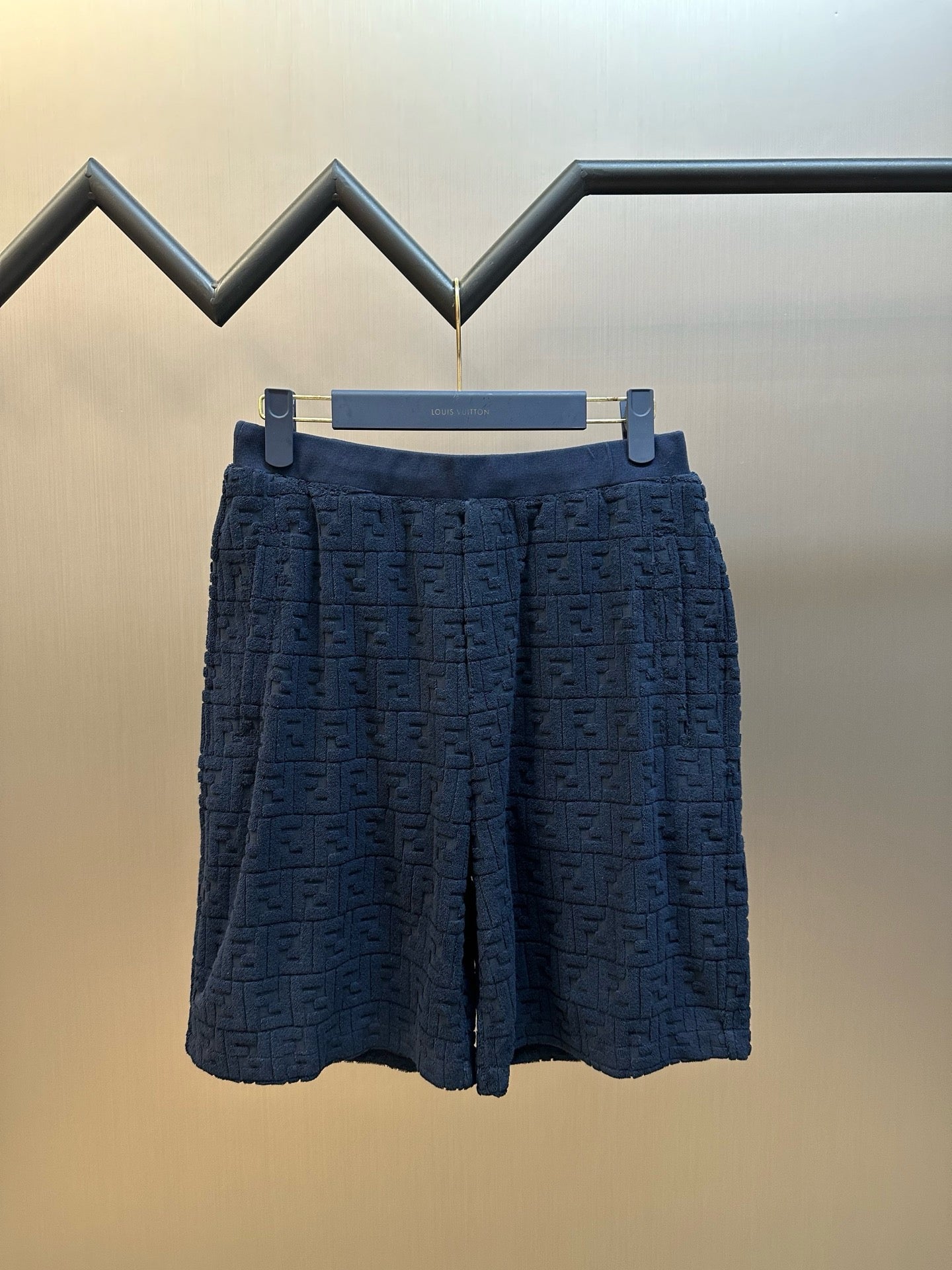Pantalón corto azul oscuro