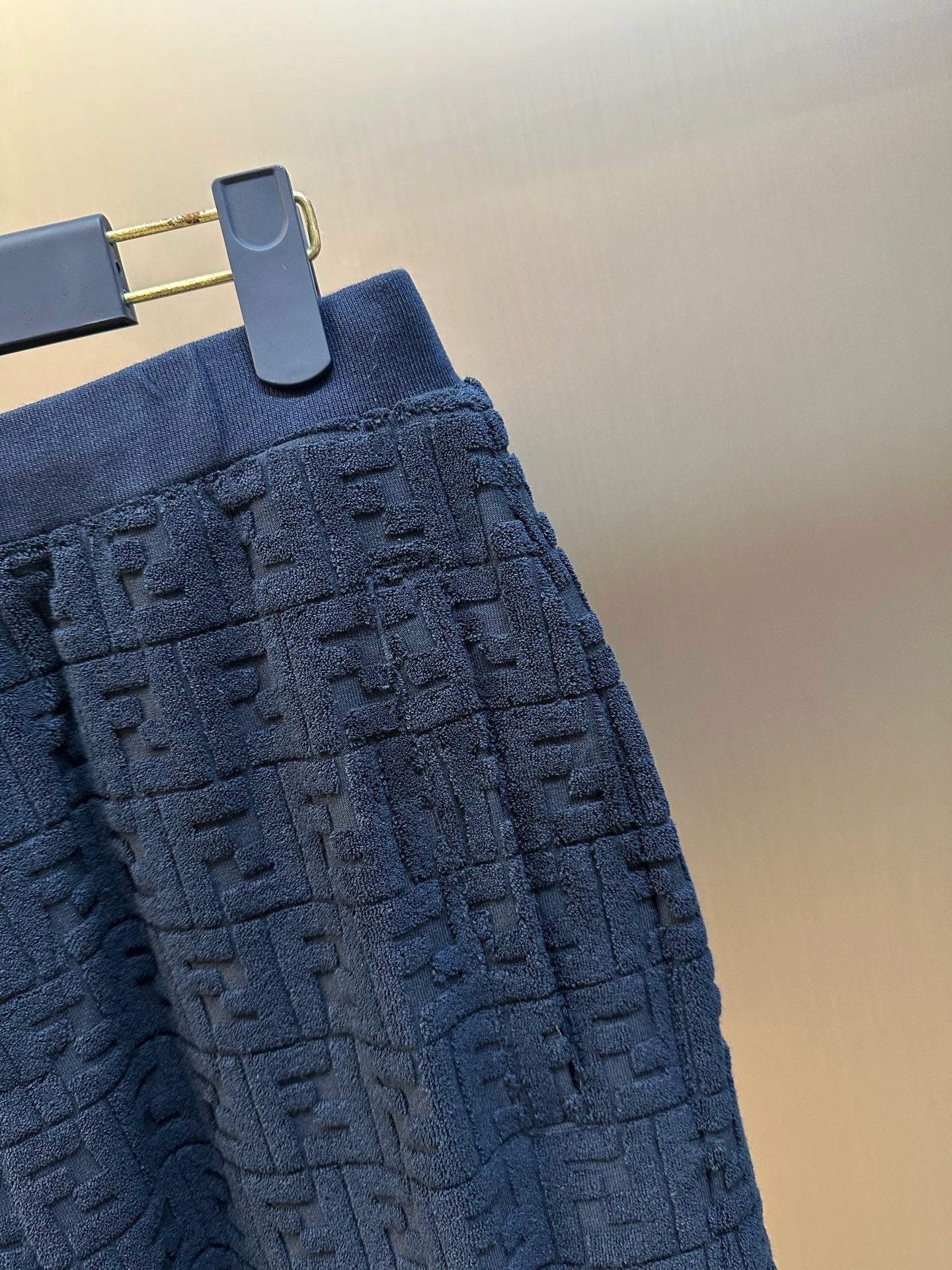 Pantalón corto azul oscuro