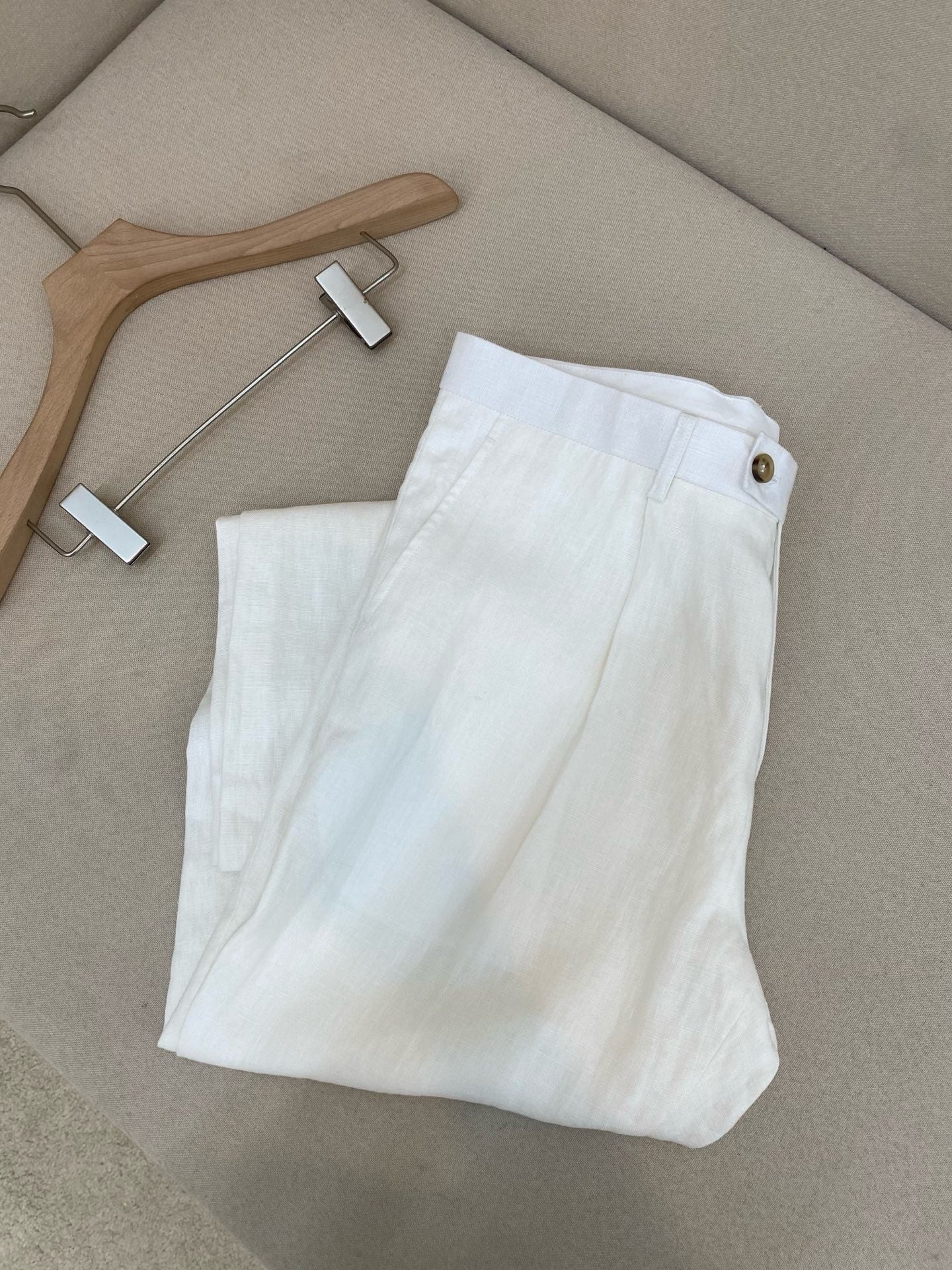 White Pant