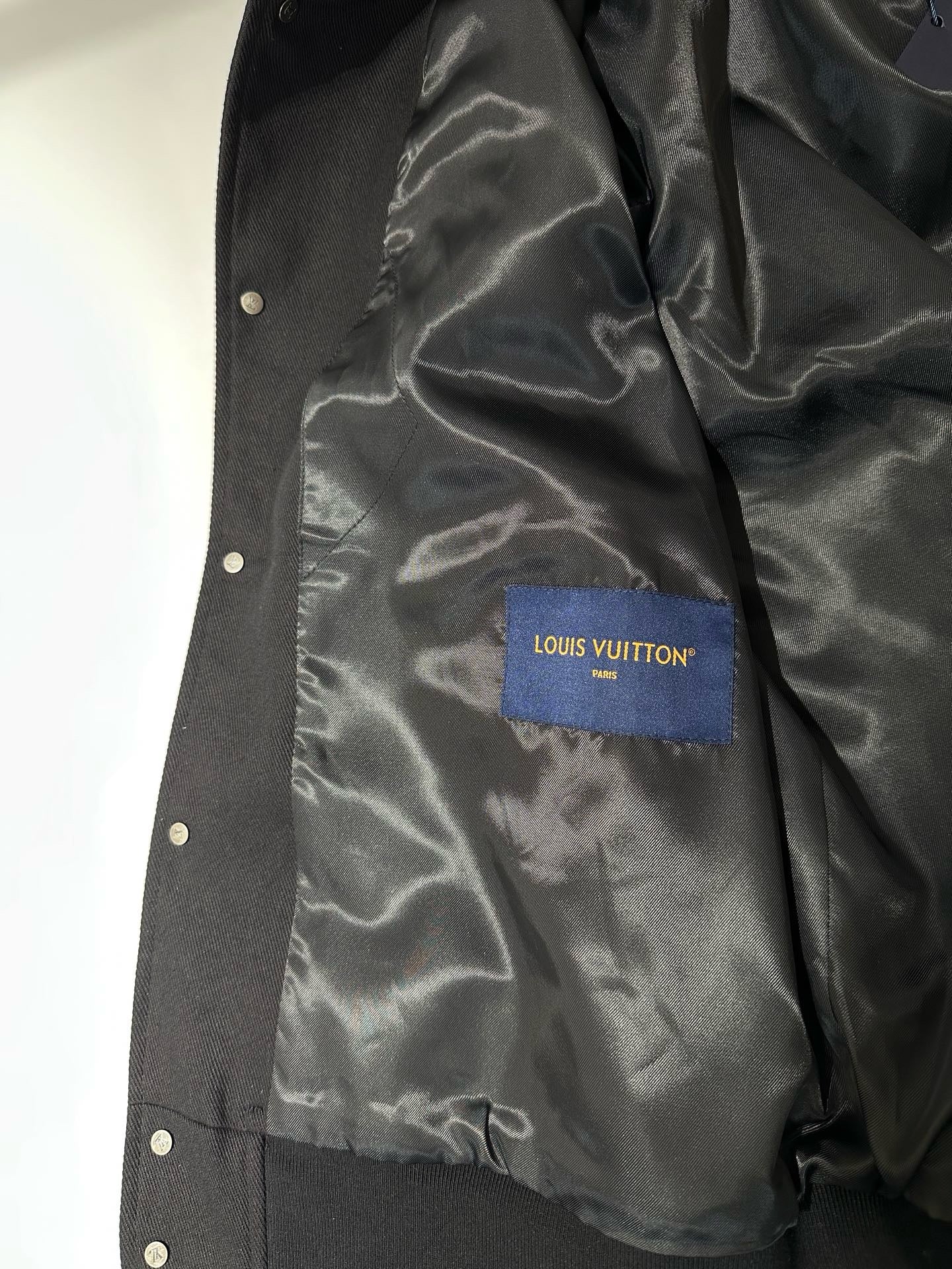 Black Jacket