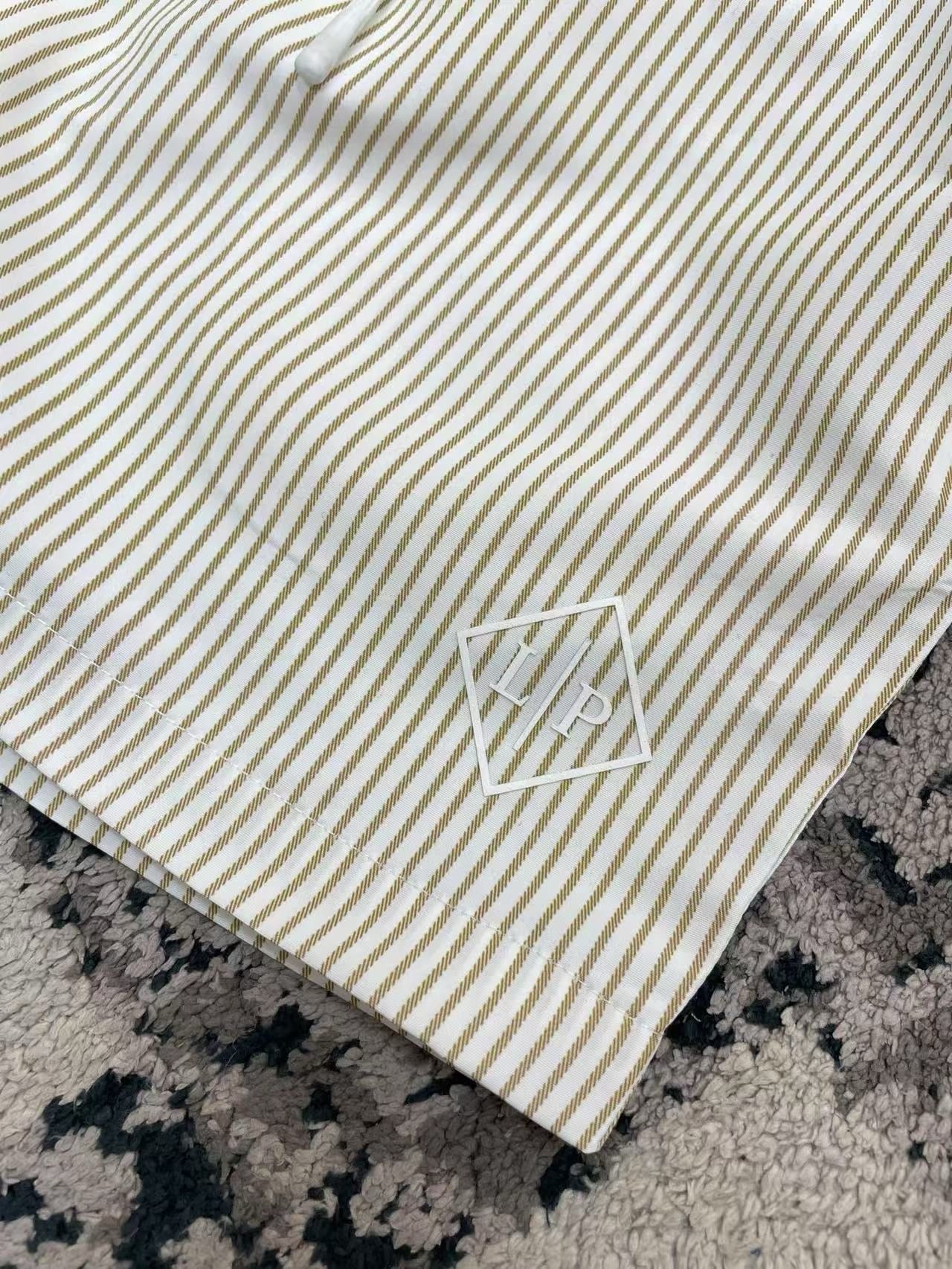 Multi-Colors Short
