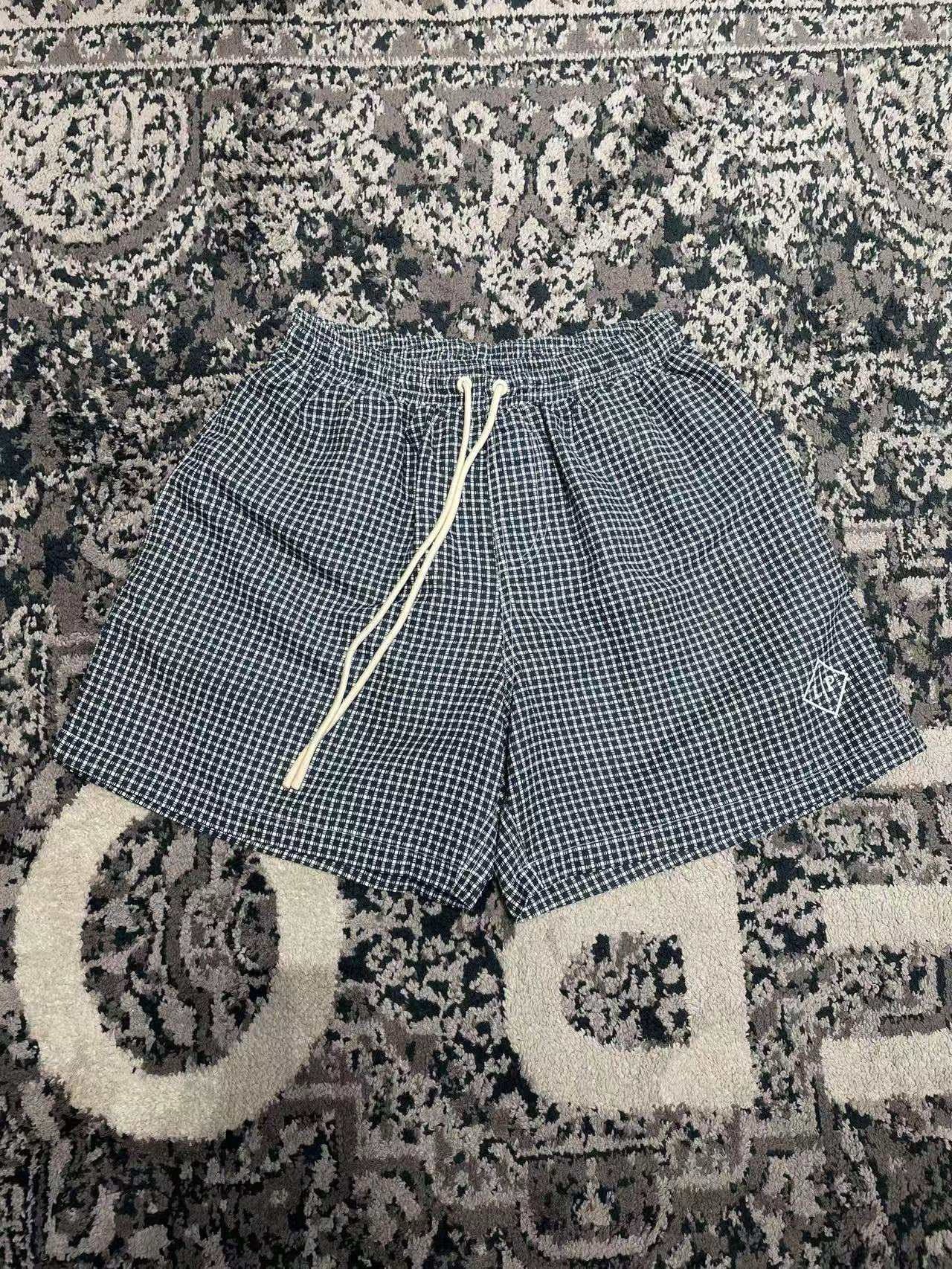Black White Short