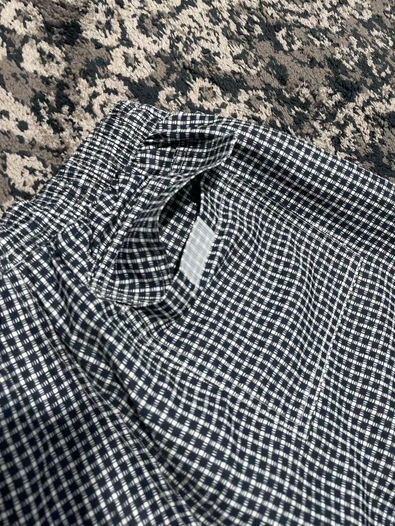 Black White Short