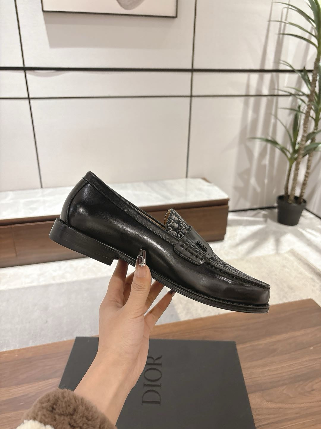 Black Shoes
