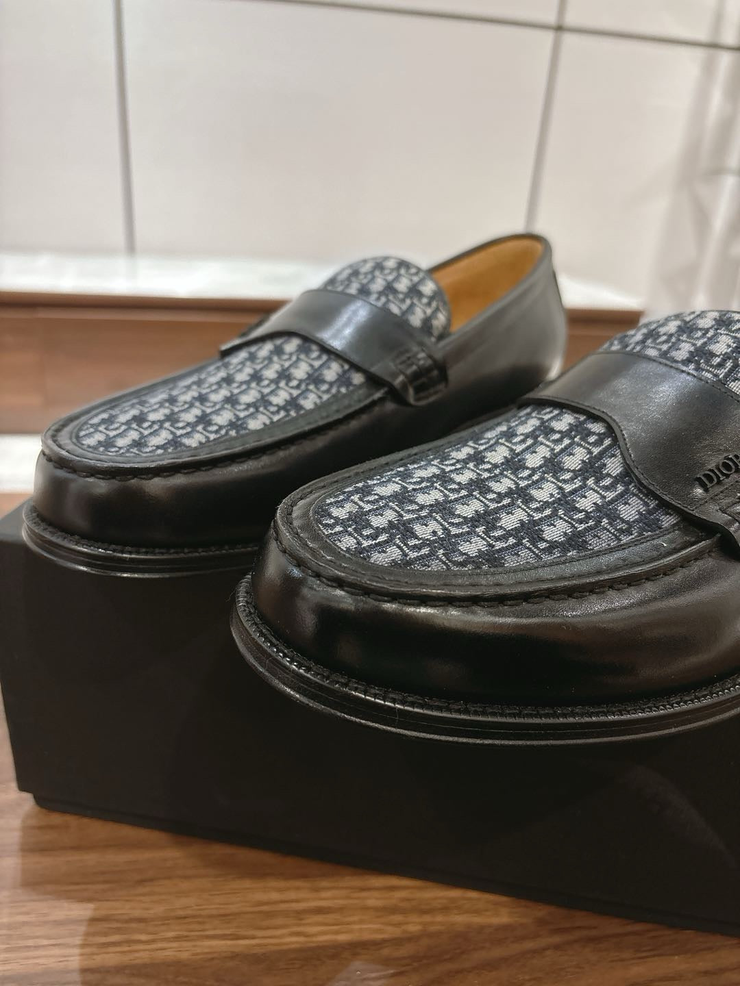 Black Shoes