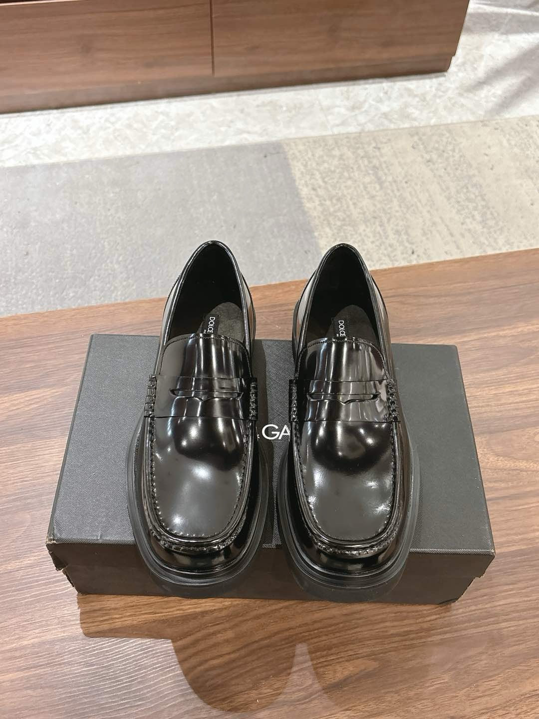 Black Shoes