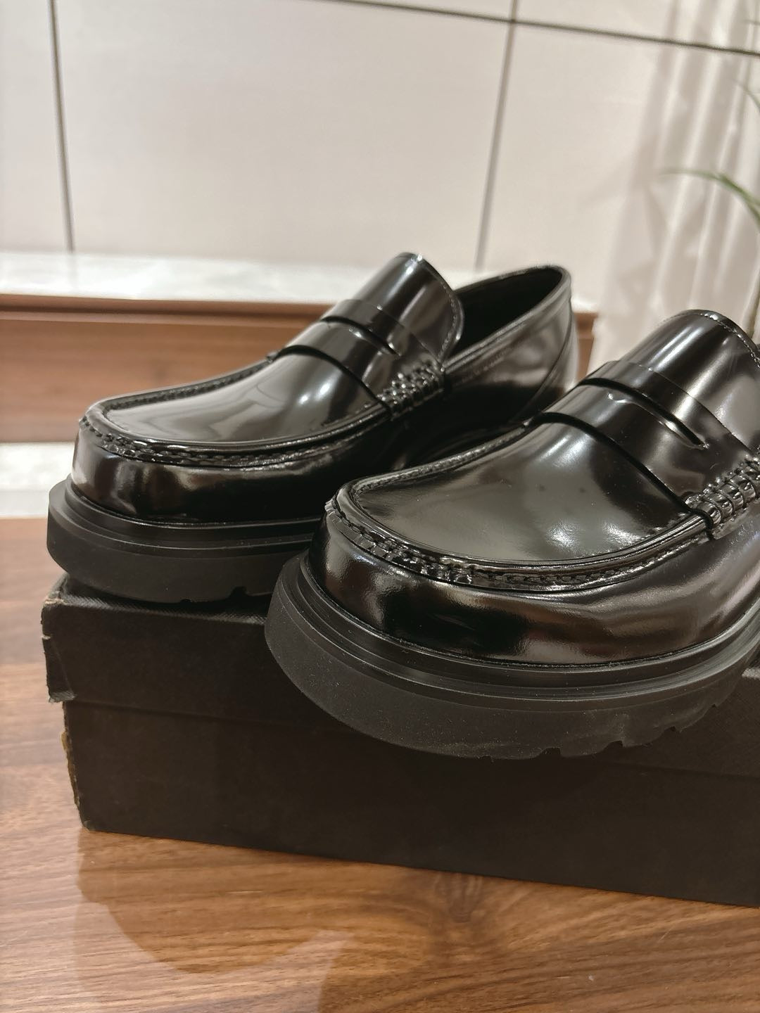 Black Shoes