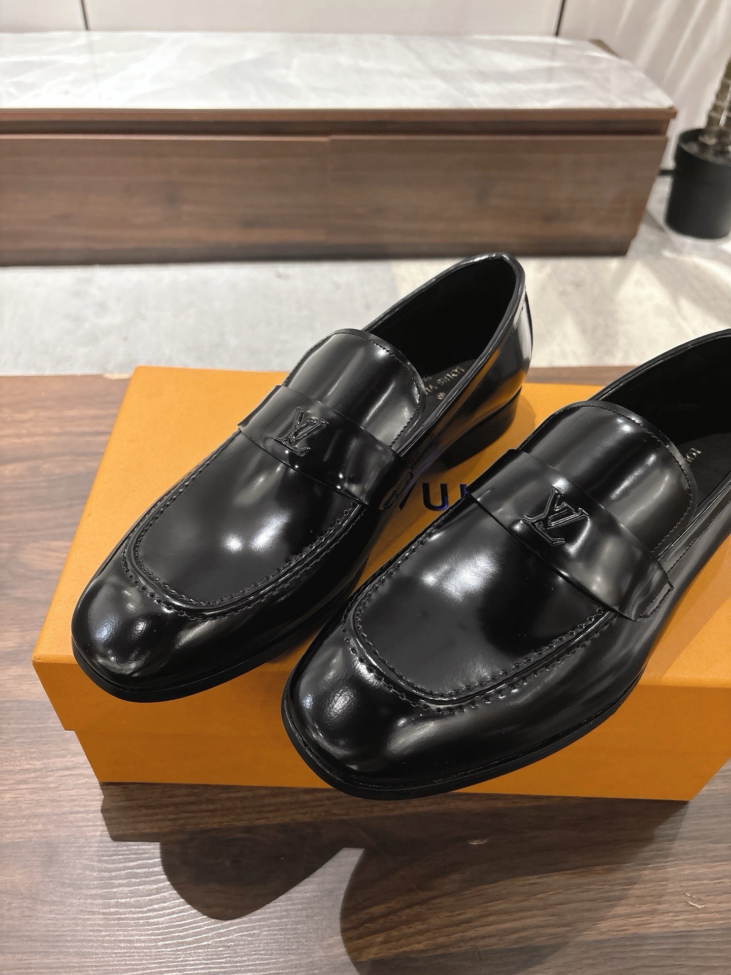 Black Shoes