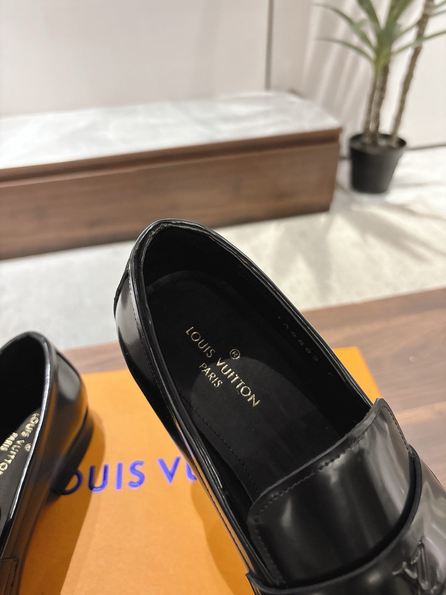 Black Shoes