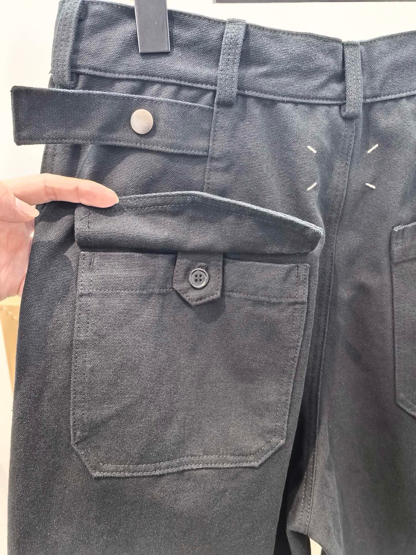 Black Short