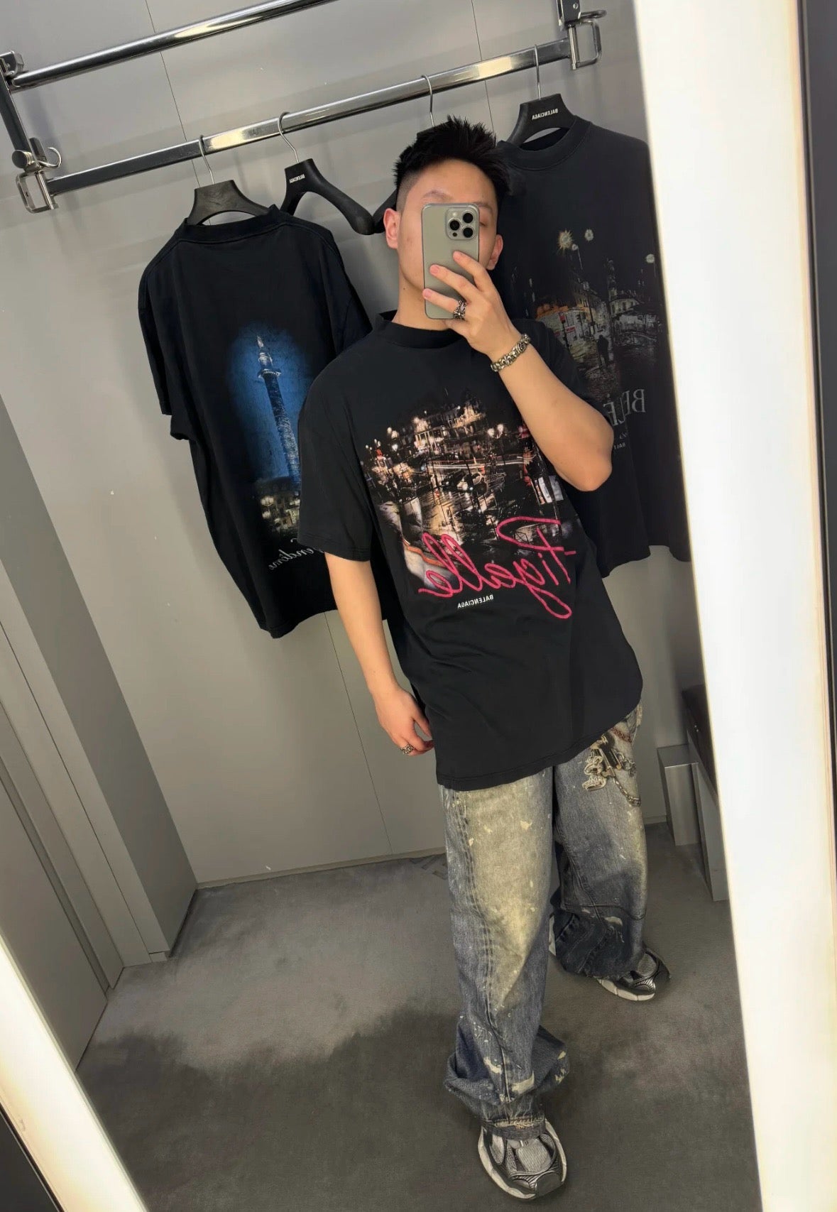 camiseta negra