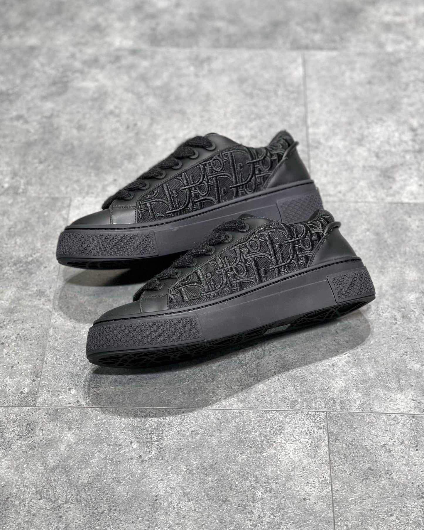 Mehrfarbige Schuhe