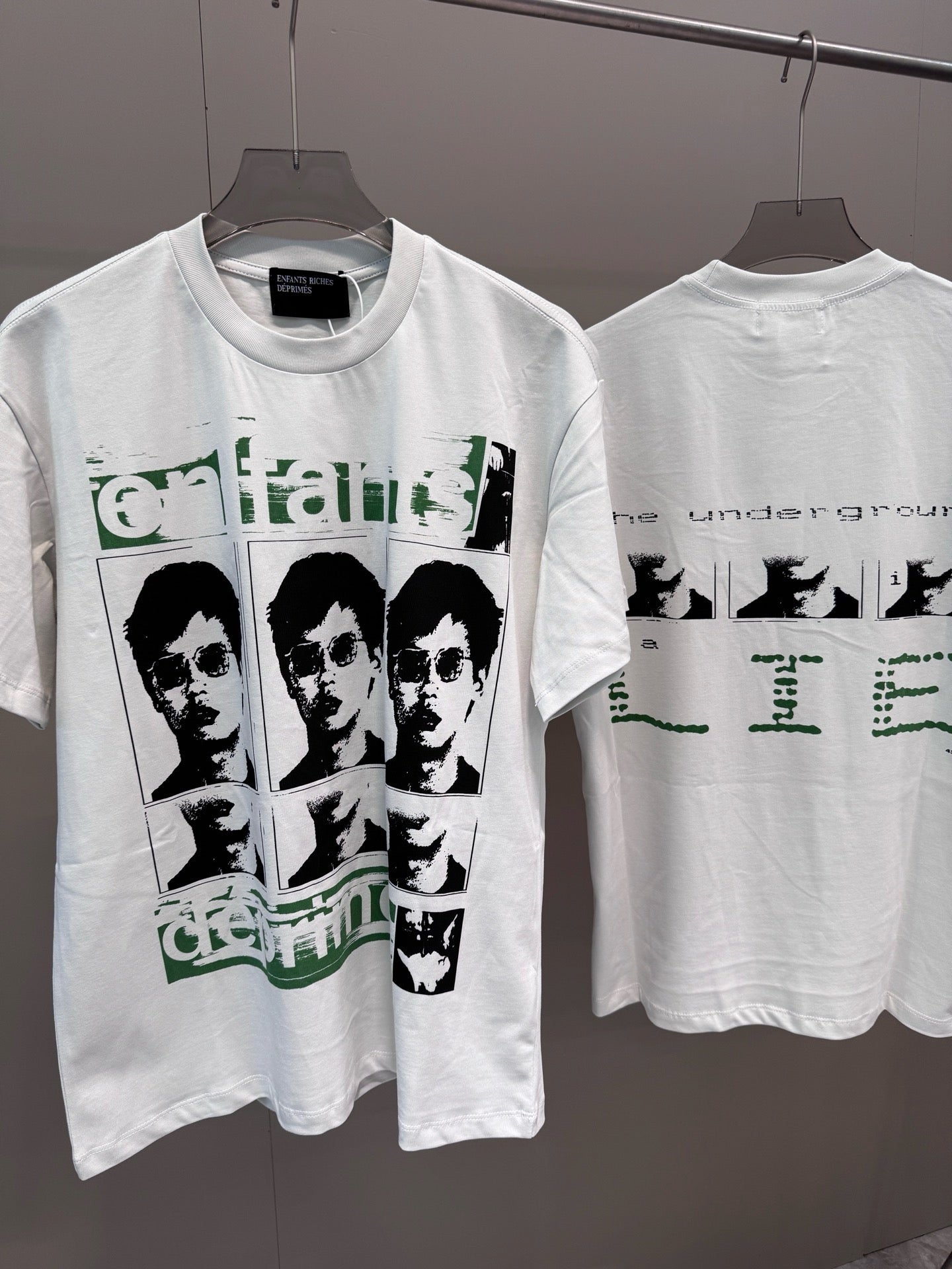 Weißes T-Shirt