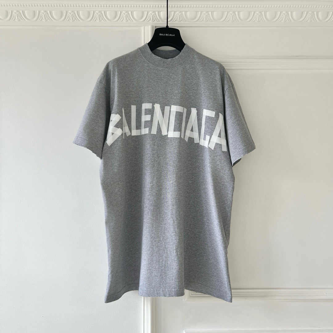 camiseta gris