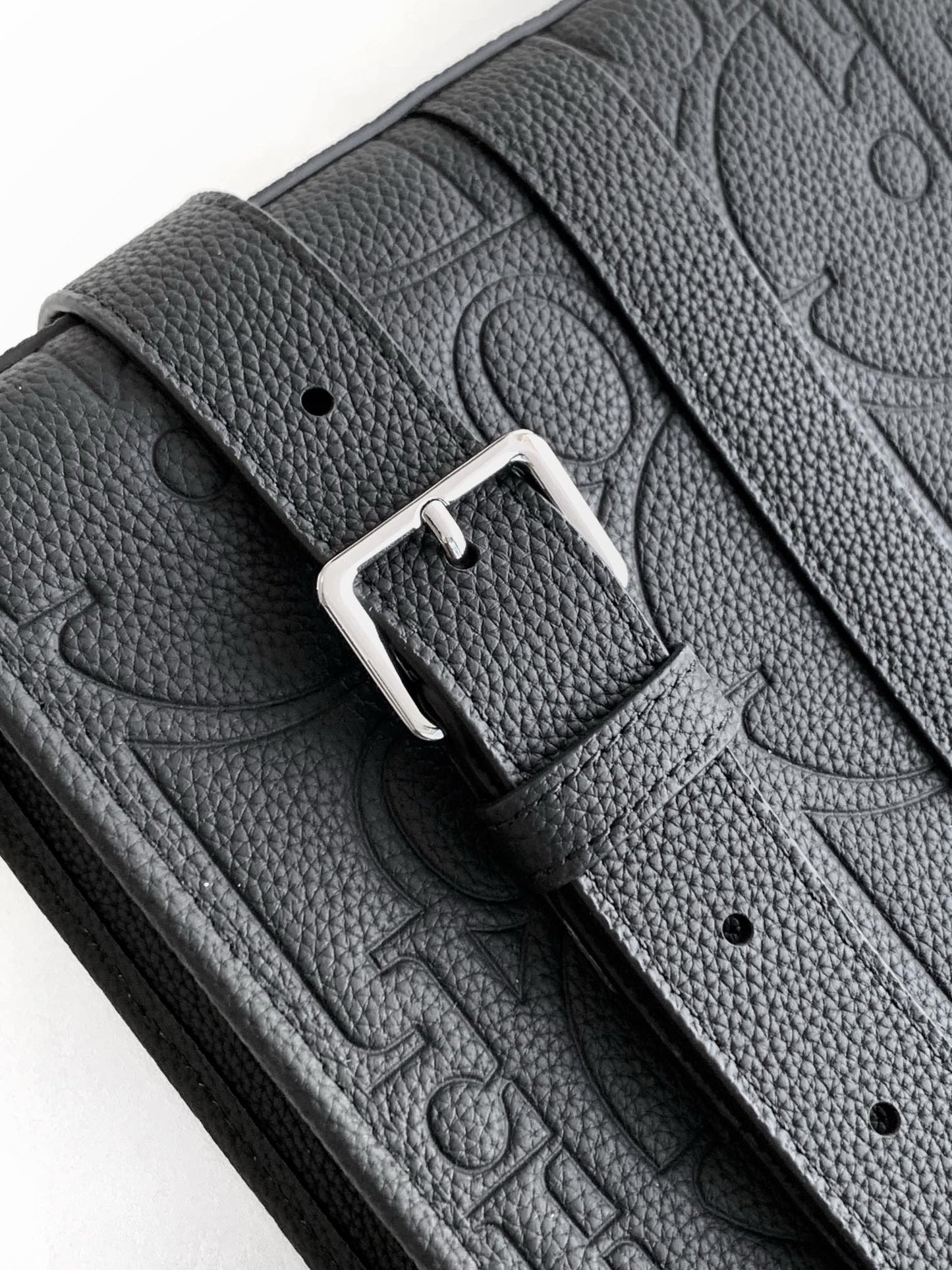 Bolsa gris azul y negra