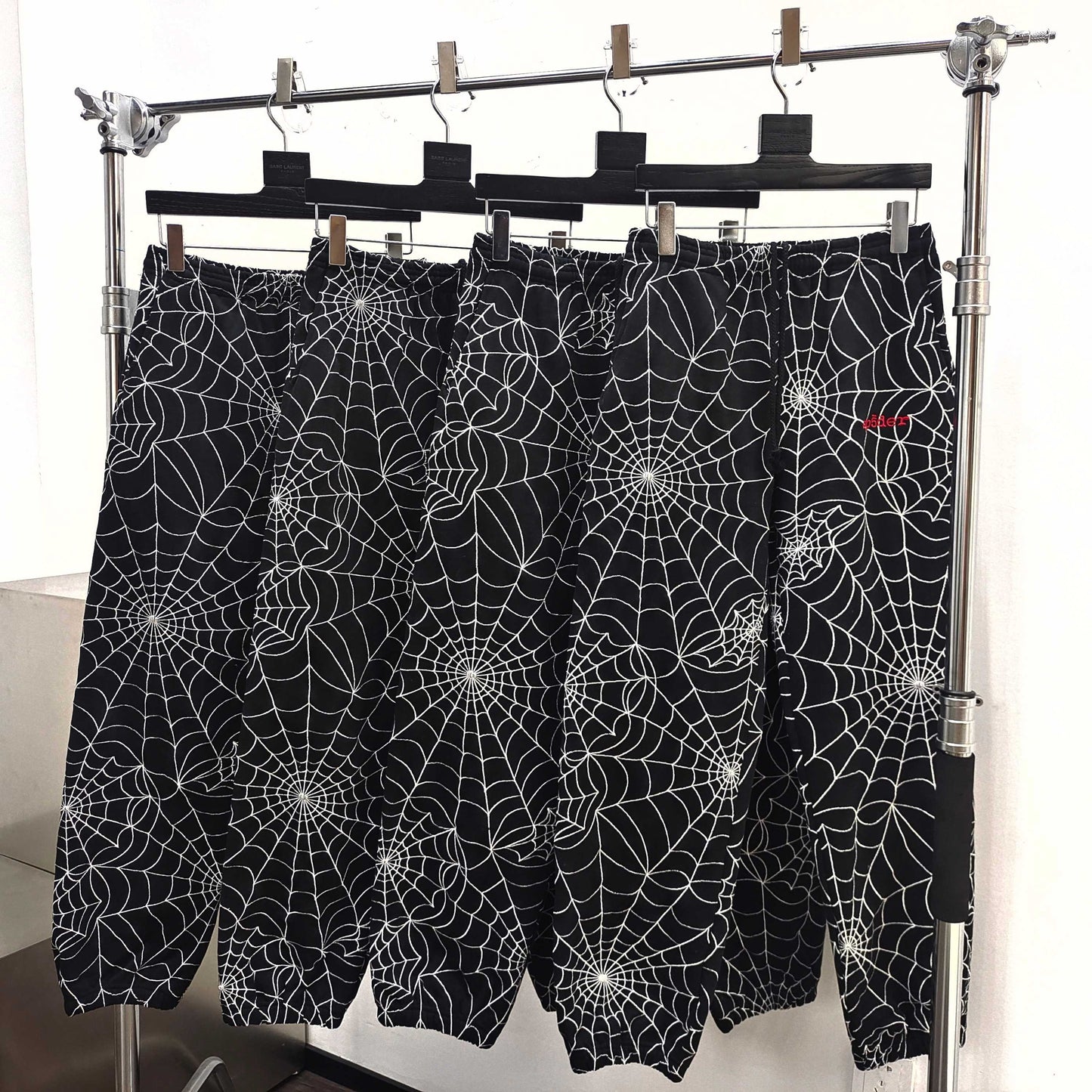 Pantalón negro