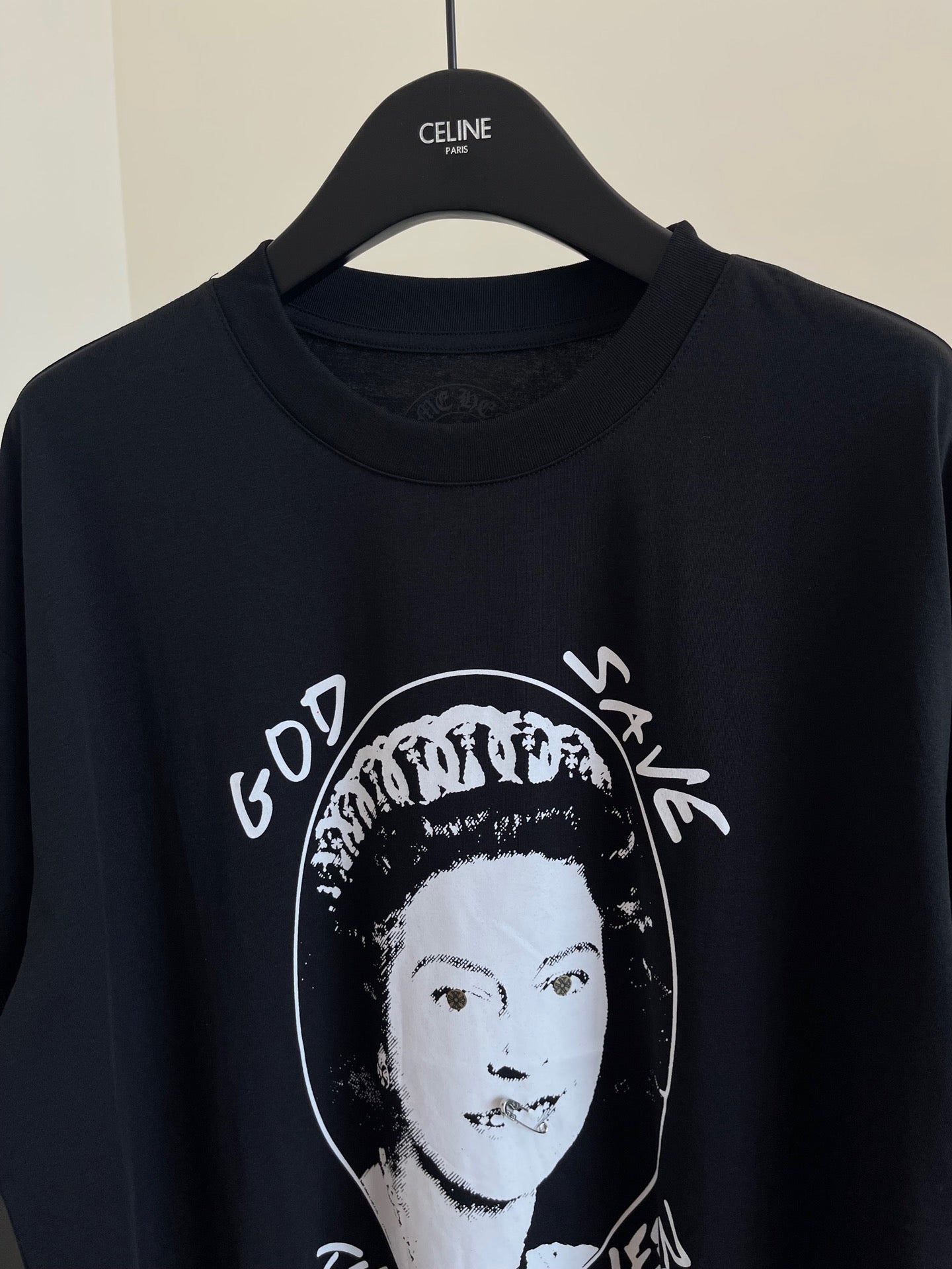 camiseta negra