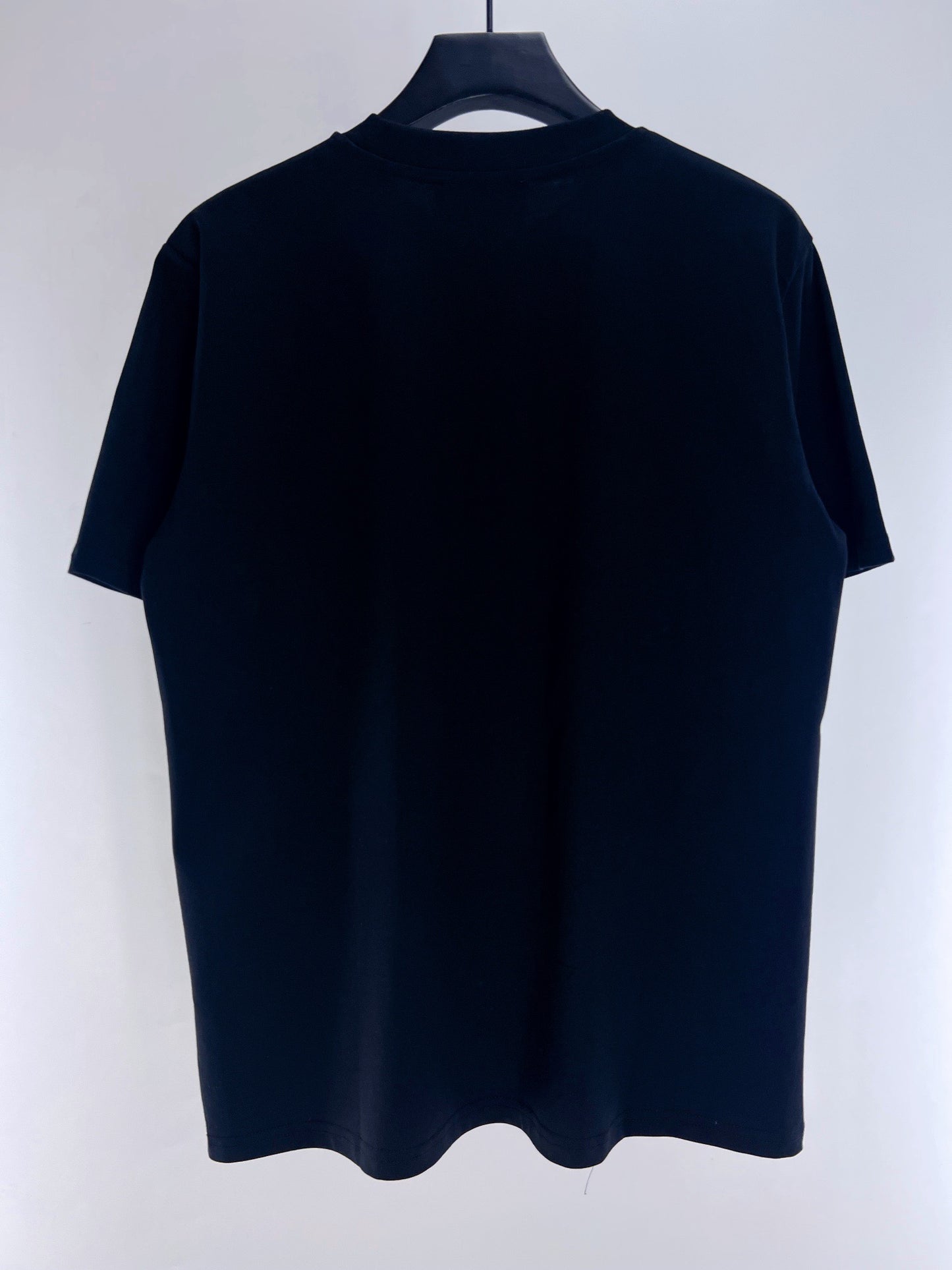 Blau-weißes T-Shirt