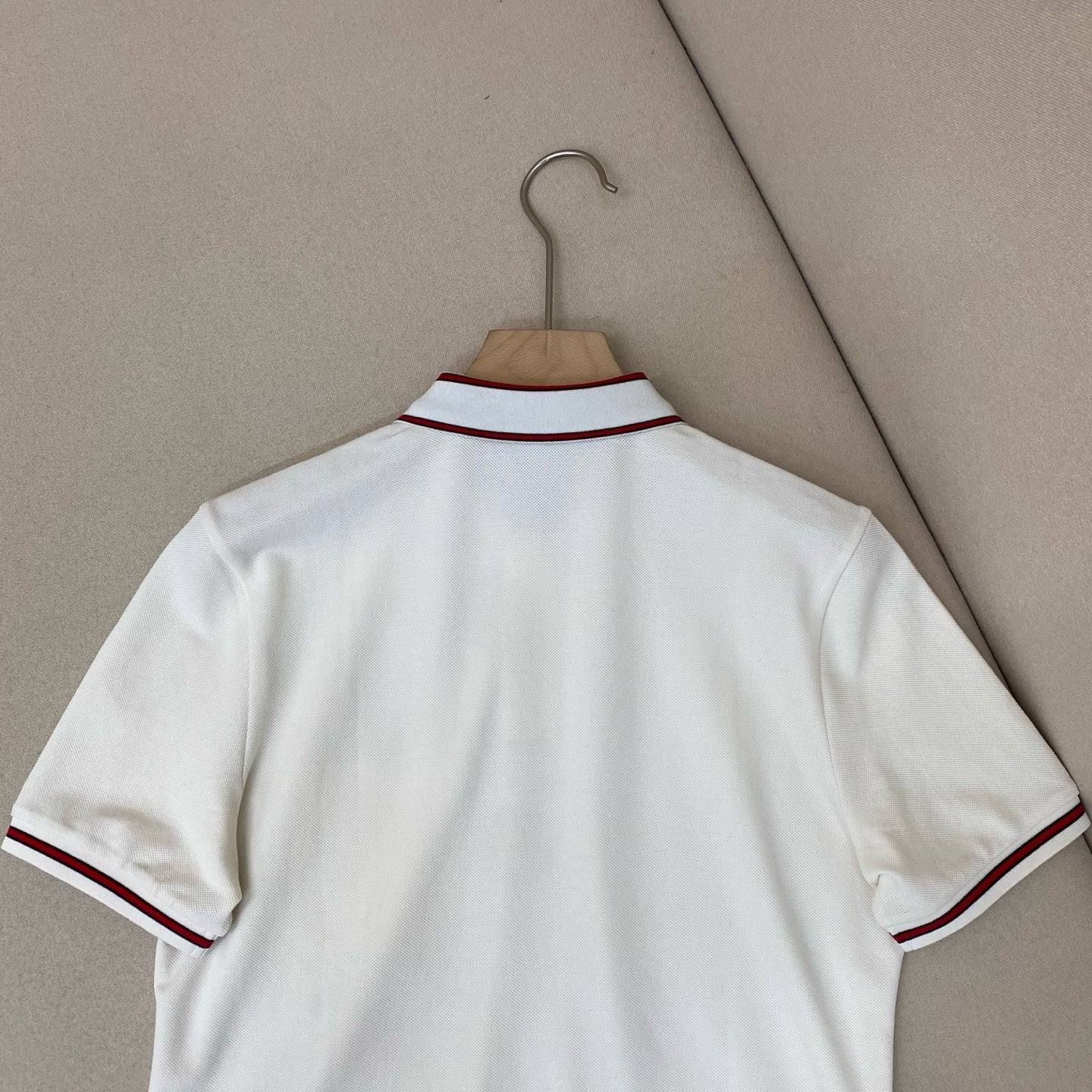 Mehrfarbiges T-Shirt