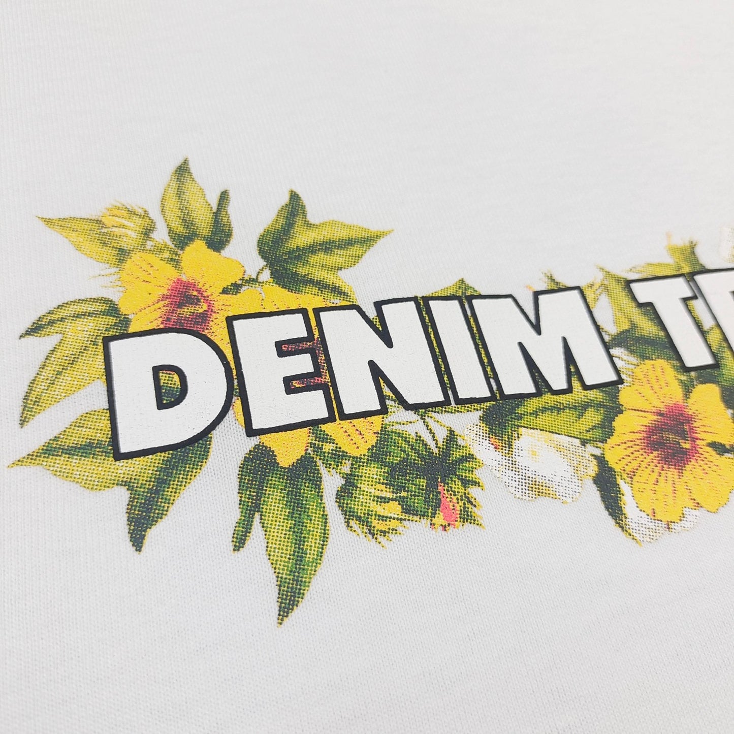 Camiseta en blanco y negro