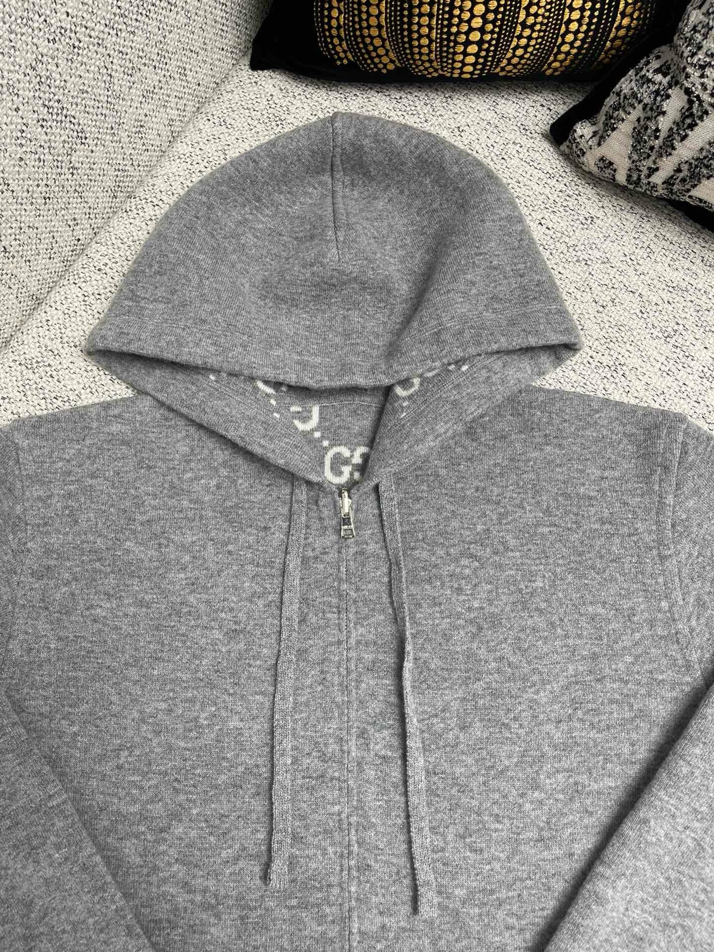 Graue Jacke