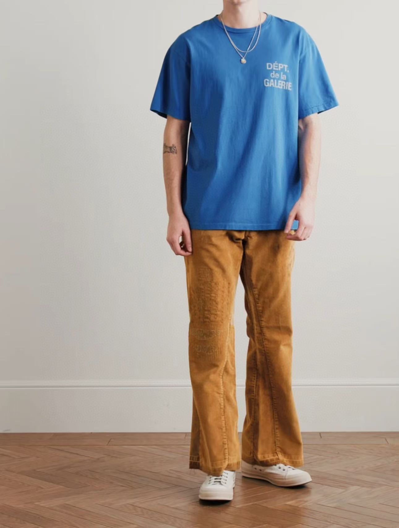 Mehrfarbiges T-Shirt