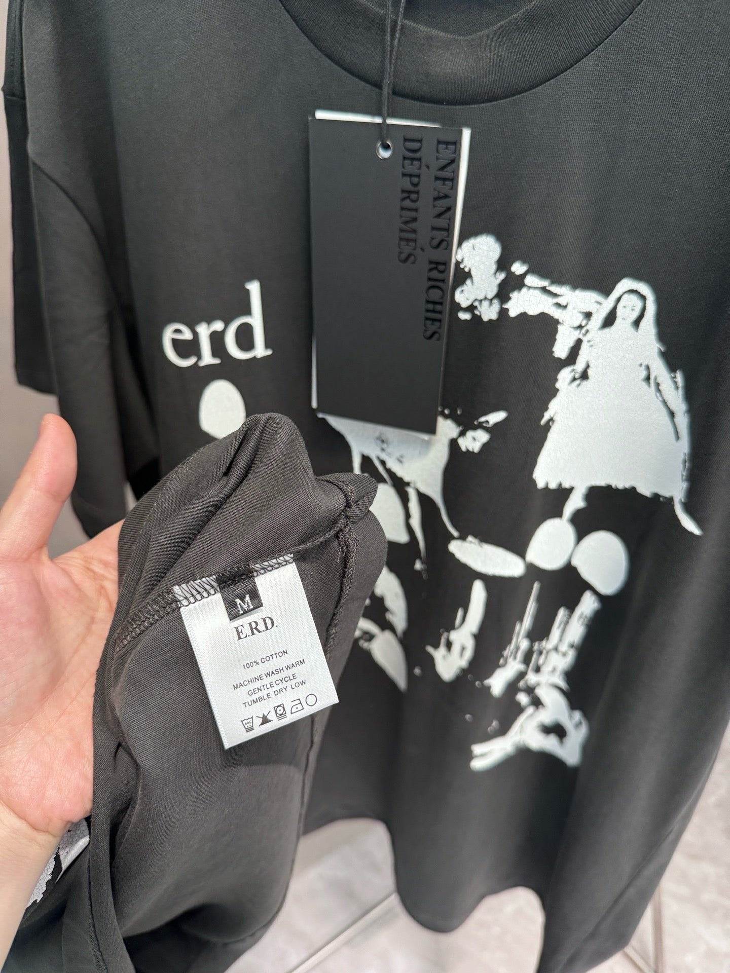 Schwarzes T-Shirt