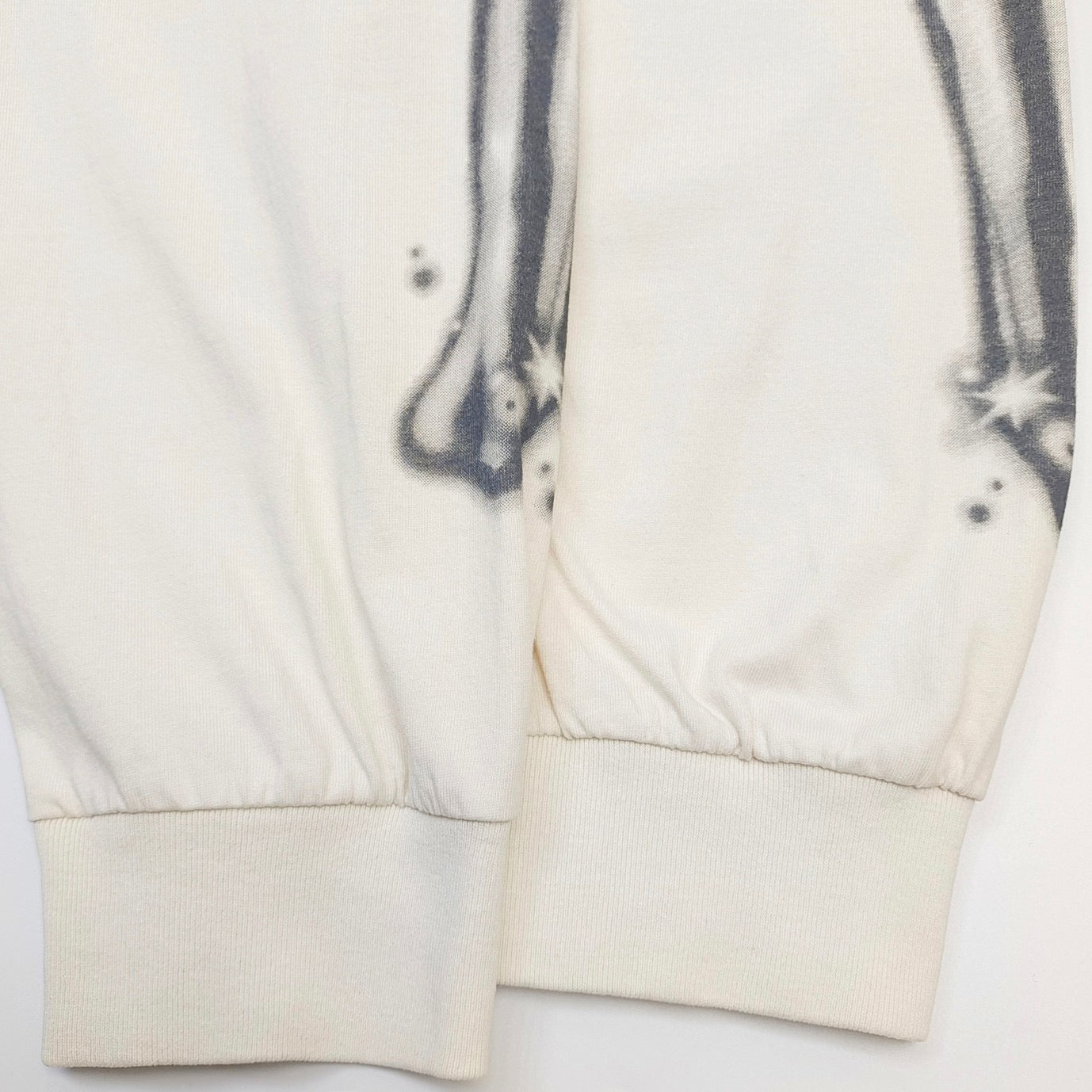 Jersey blanco y negro