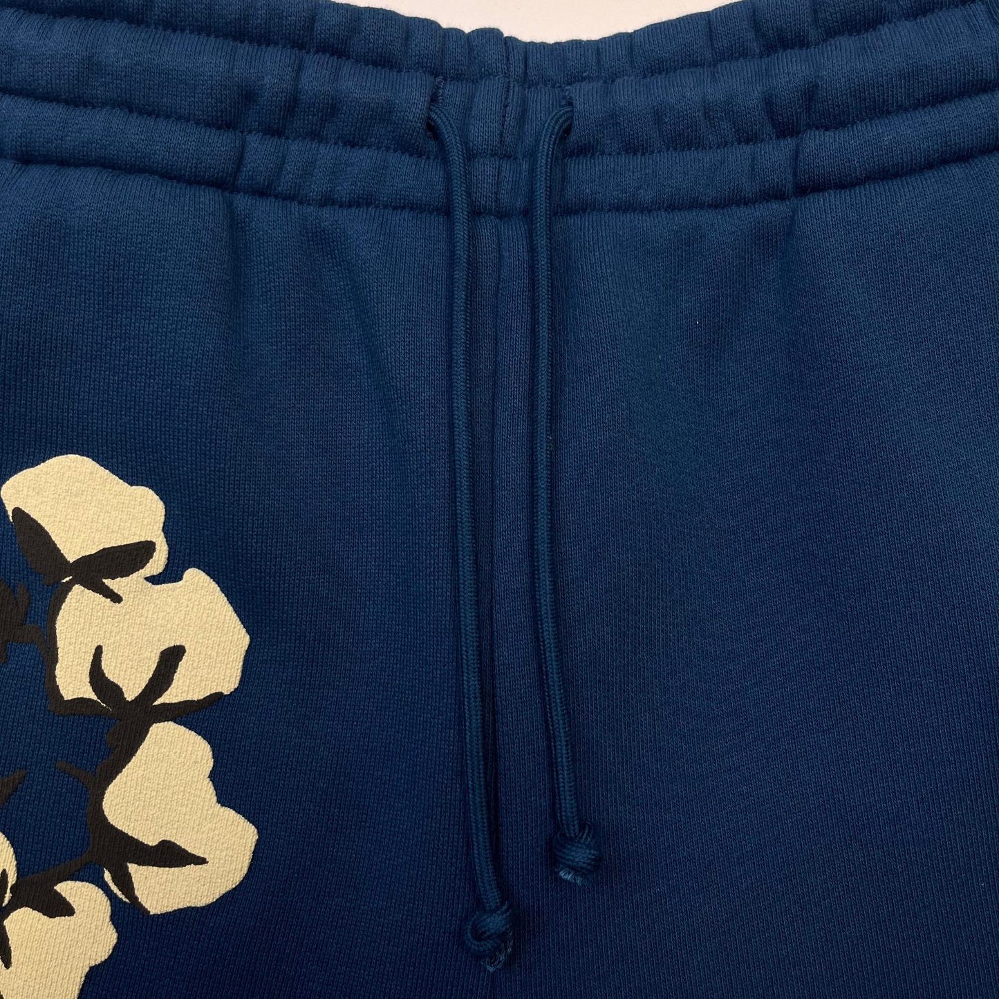 Blaue Hose
