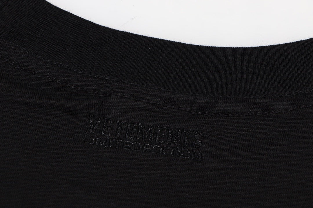 Schwarzes T-Shirt