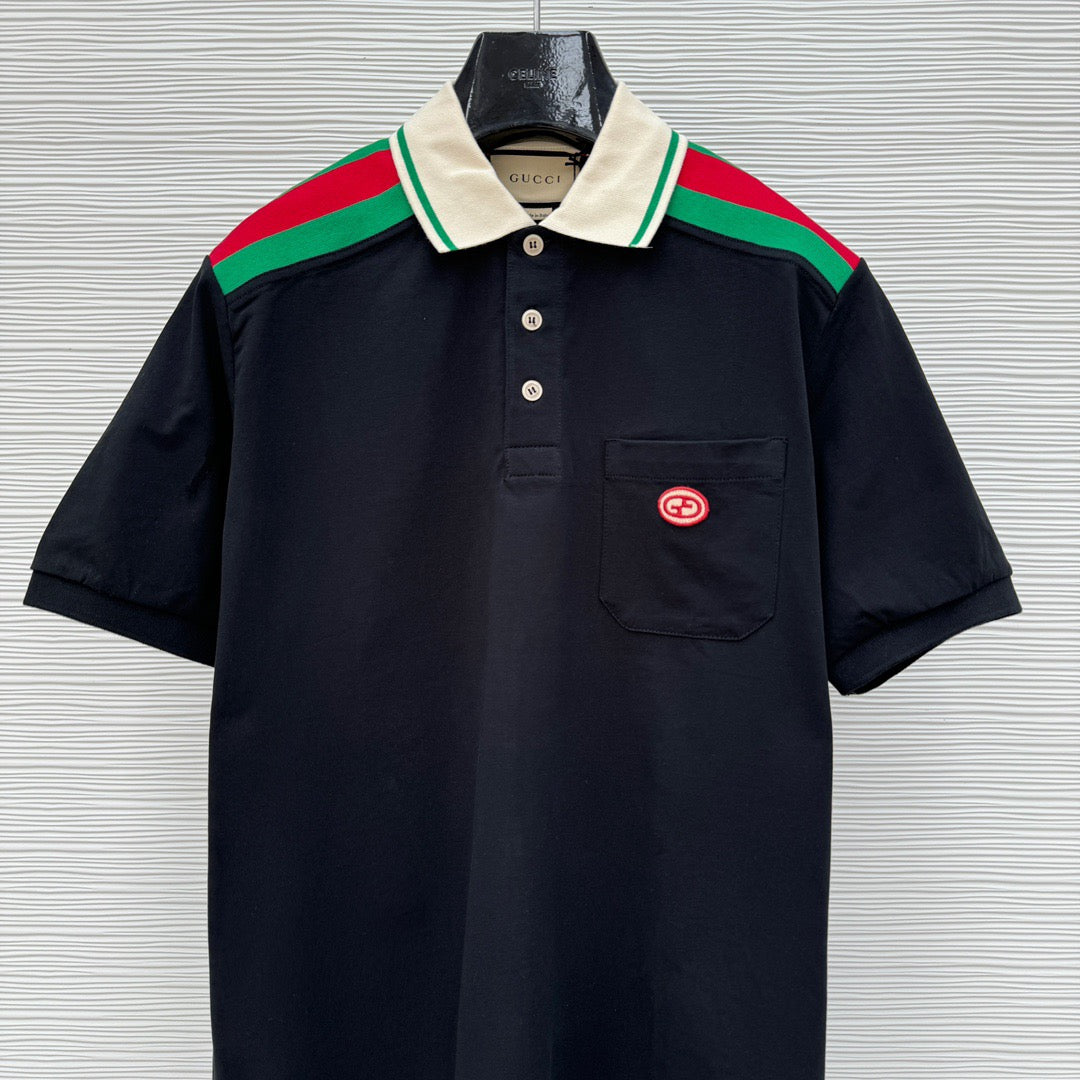 Schwarzes Polo