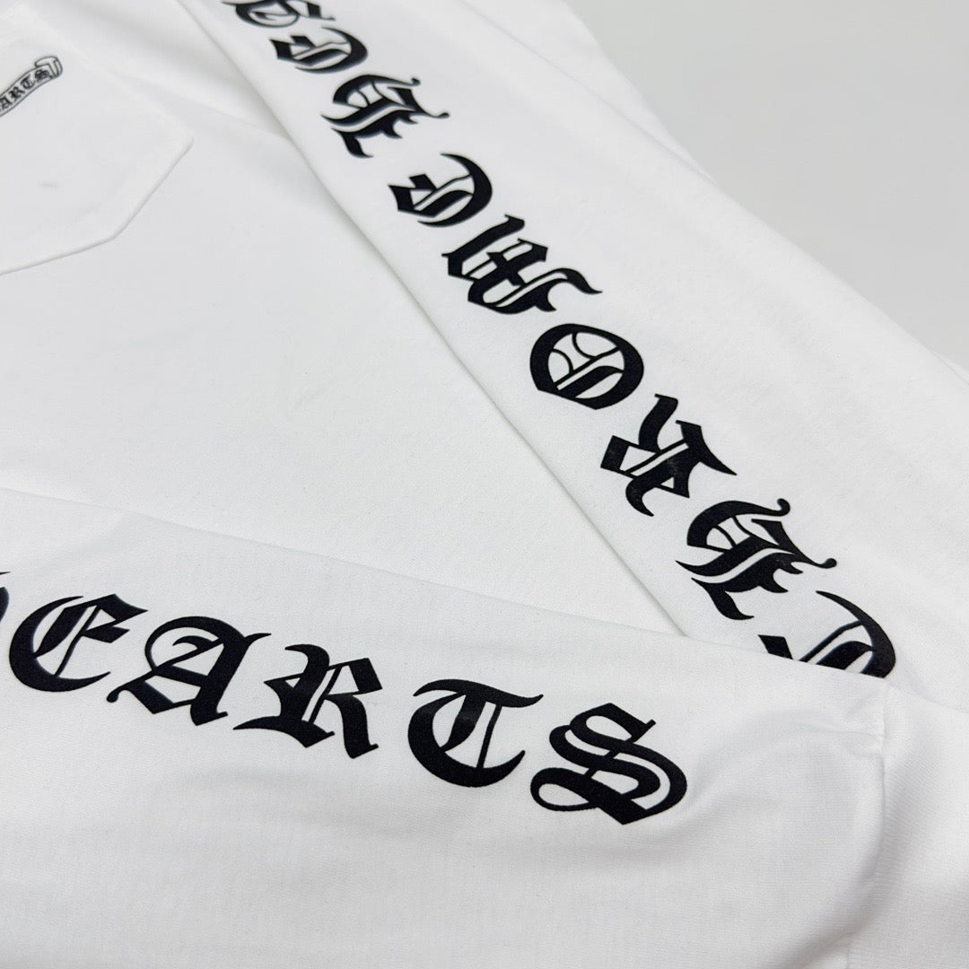 Camiseta en blanco y negro