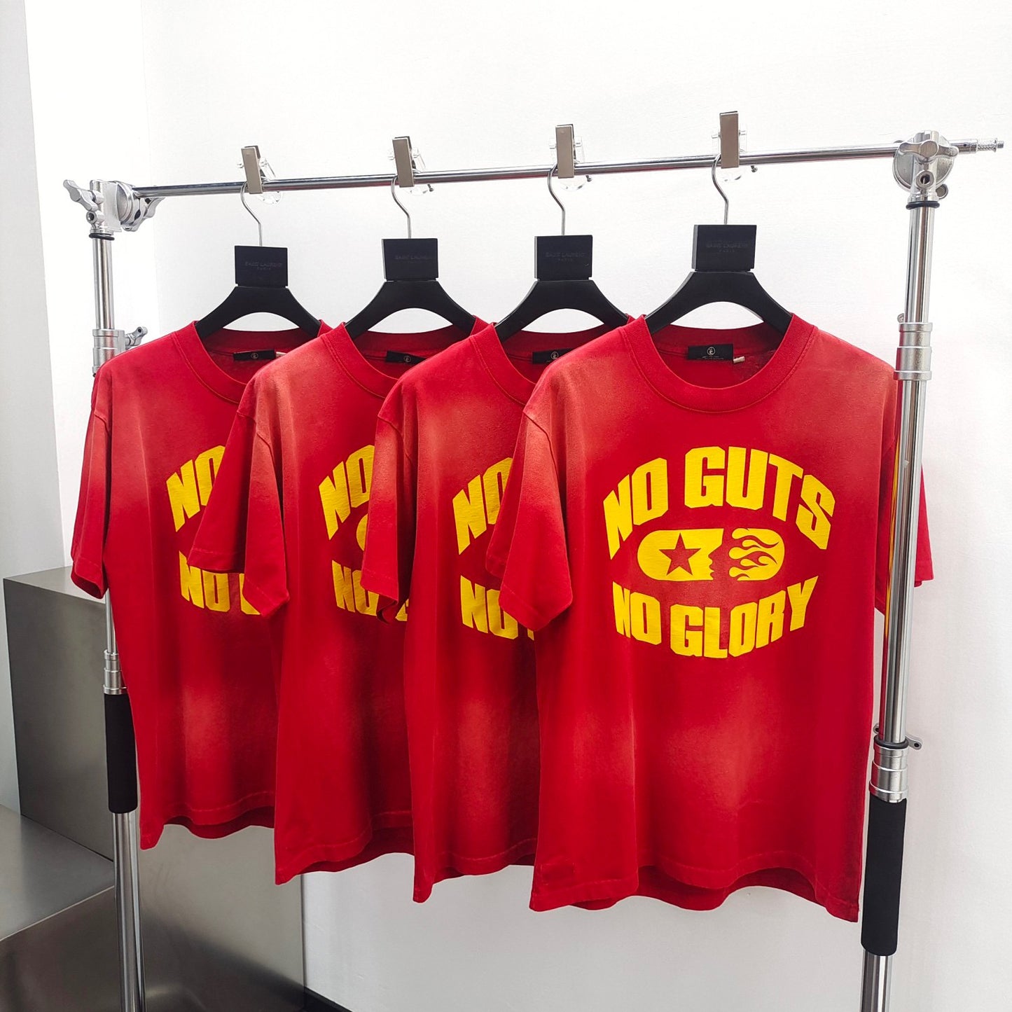 camiseta roja