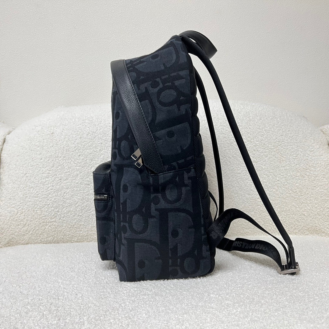 Black and Classic Oblique Bag