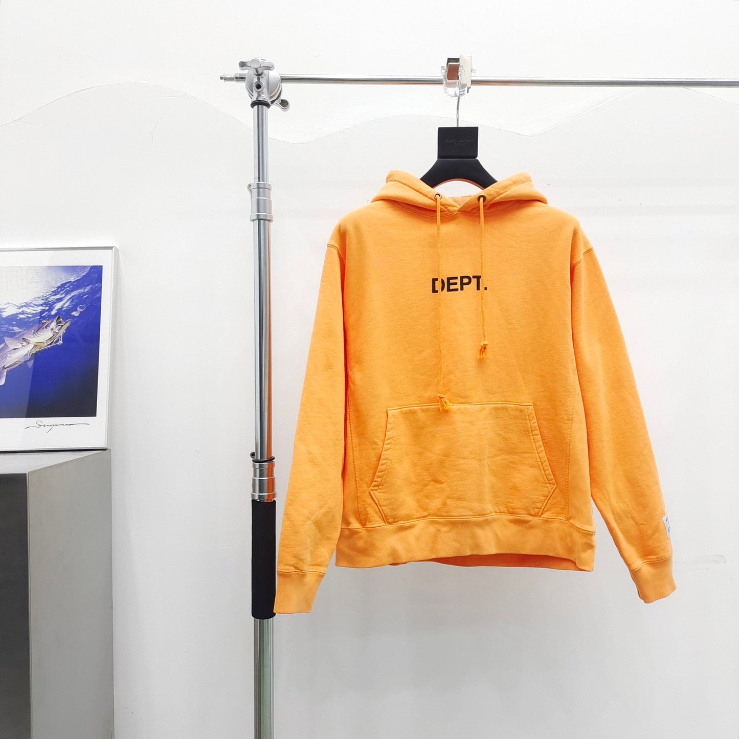 Sudadera con capucha amarilla