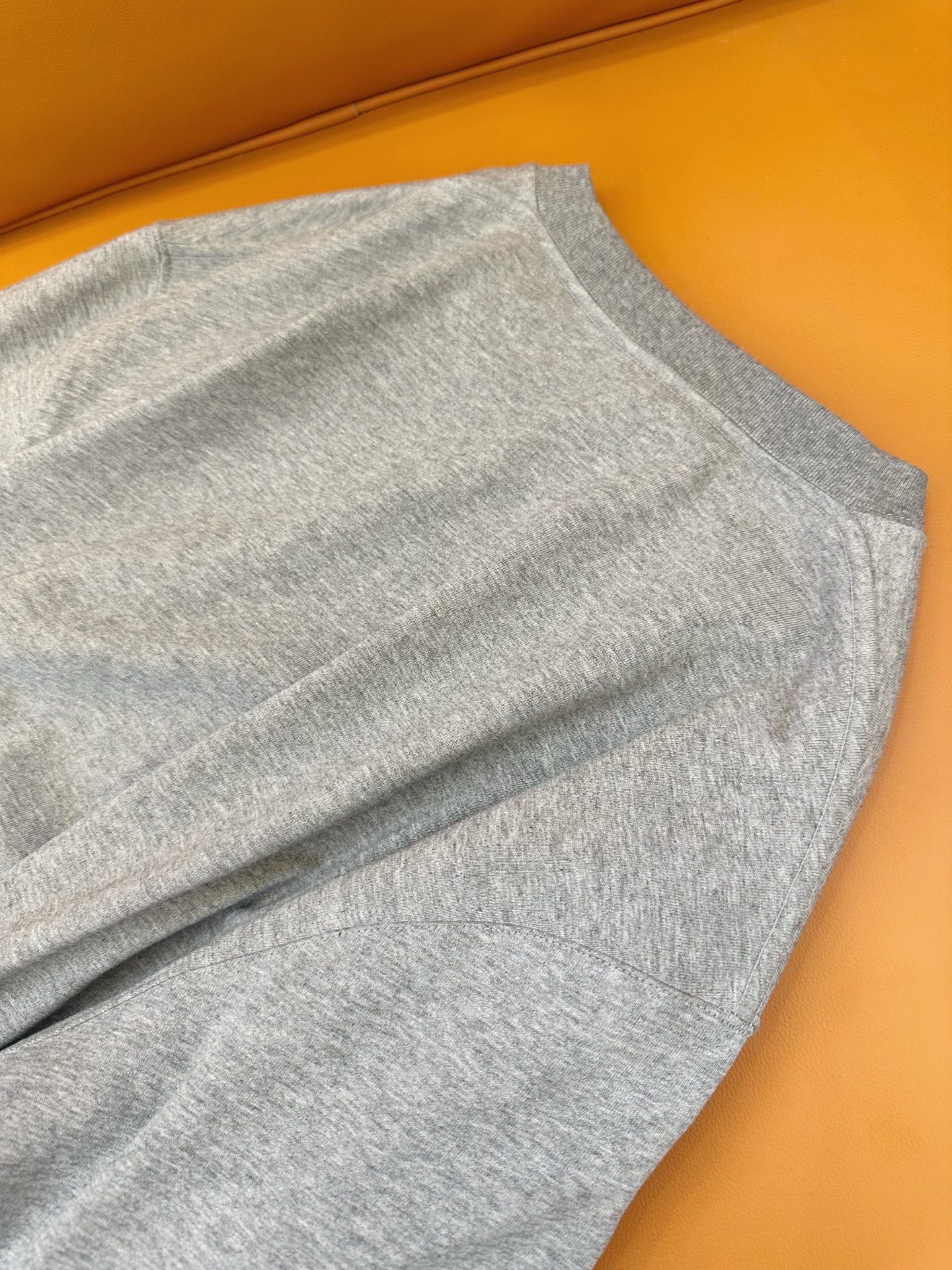 Graues T-Shirt