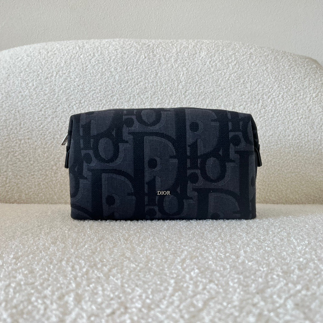 Blaue und schwarzgraue Tasche