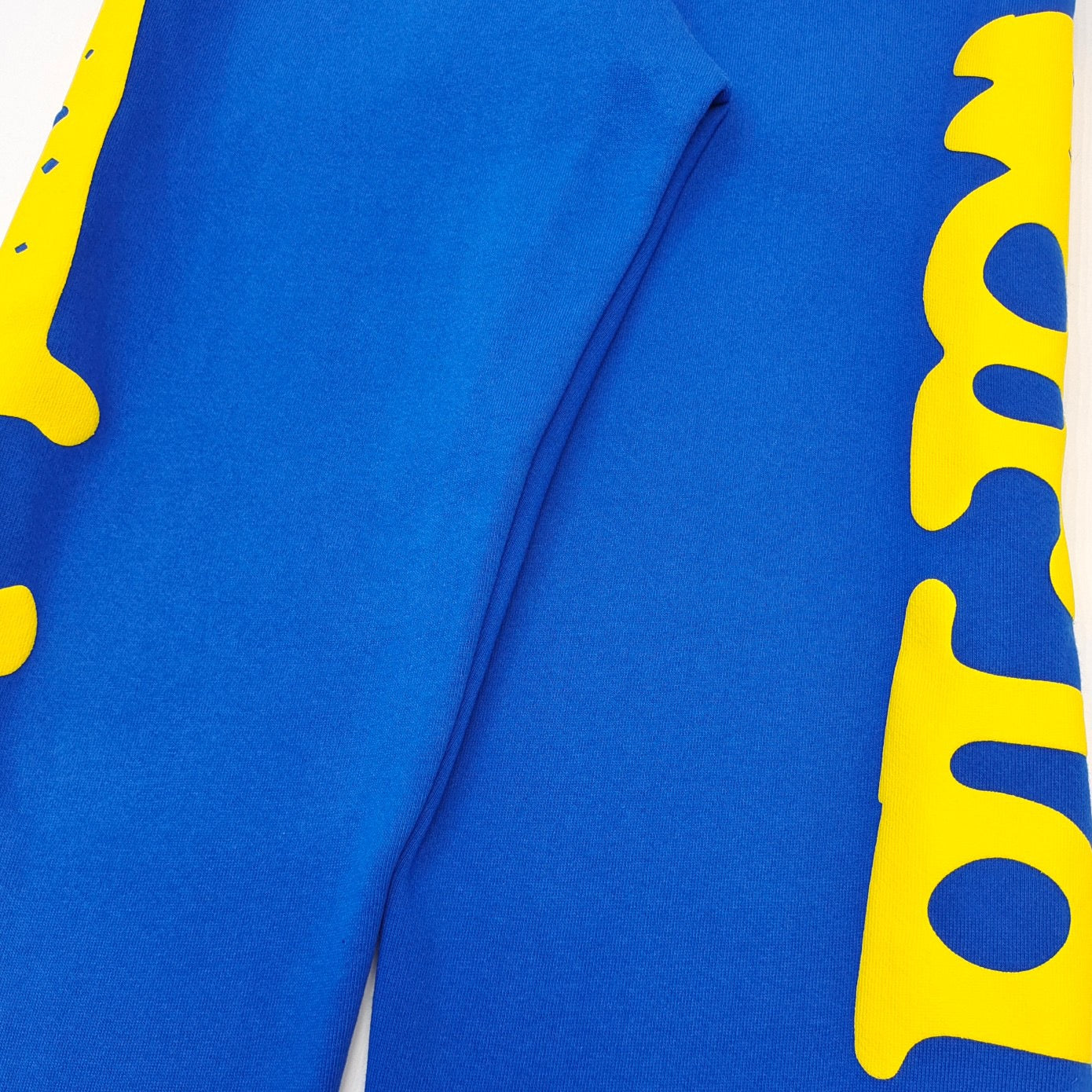 Blaue Hose