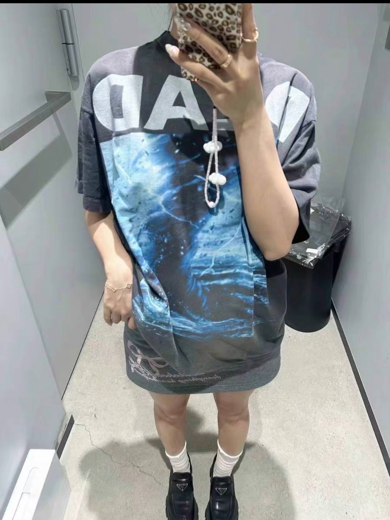 Camiseta negra oscura