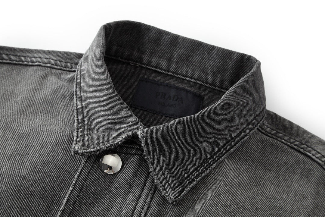 Chaqueta negra y gris