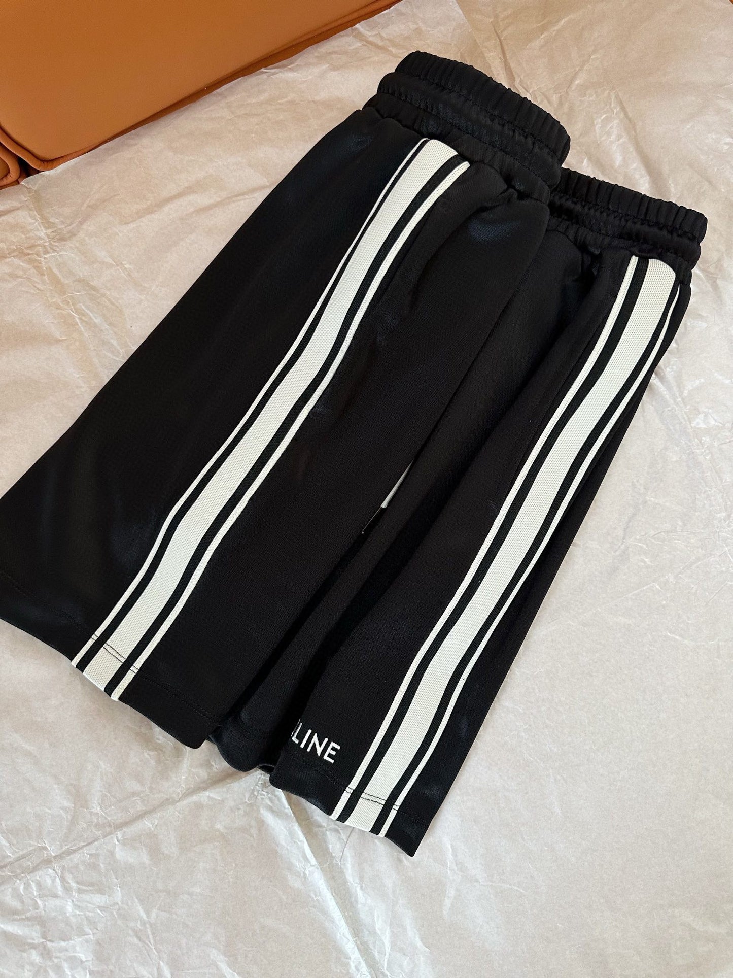 Black White Short