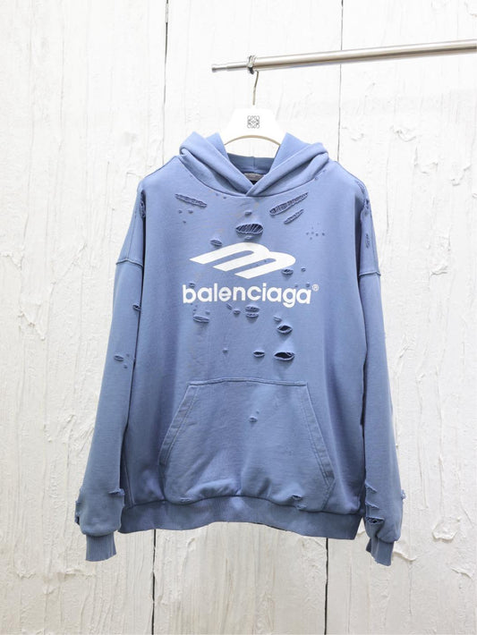 Blauer und schwarzer Kapuzenpullover