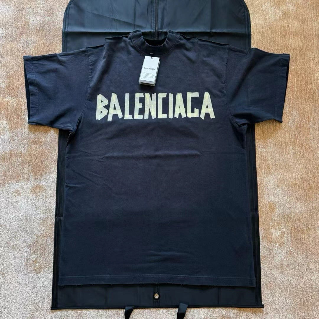 Schwarzes T-Shirt